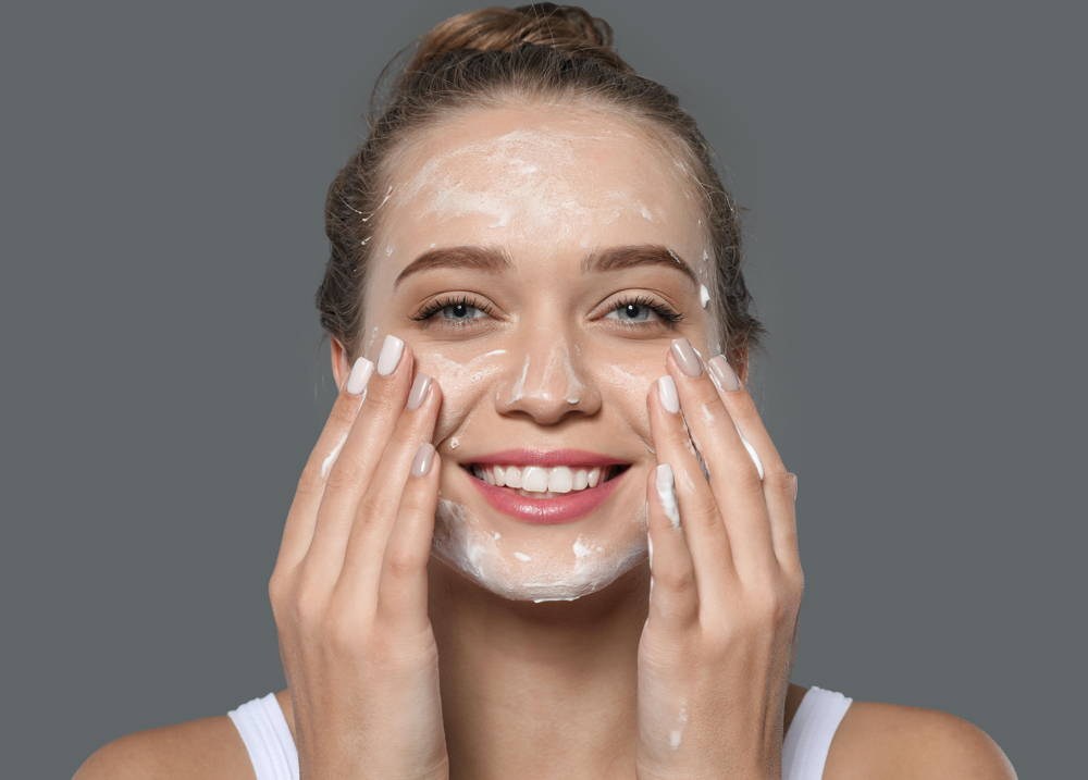 Un nettoyage doux pour le visage